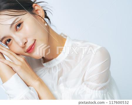 Stylish women's beauty and skin care images Stylish women's beauty and skin care images 117600532