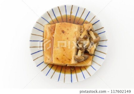 Sweet and spicy simmered tofu and shimeji mushrooms Sweet and spicy simmered tofu and shimeji mushrooms 117602149