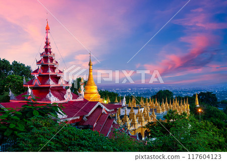 Mandalay hill at twilight, Mandalay Hill burmese major pilgrimage site, Art architecture ancient pagoda on mandalayhill Mandalay, Myanmar 117604123
