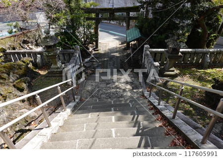Yuzen Shrine 117605991