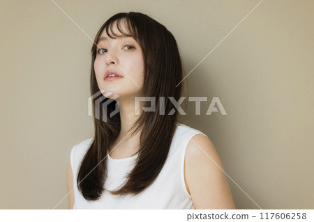 Straight hair ladies 117606258