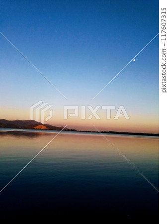 The quiet sea before dawn 117607315
