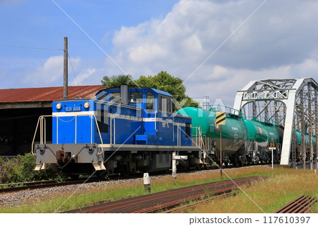 Freight train (Keiyo Rinkai Railway) 117610397
