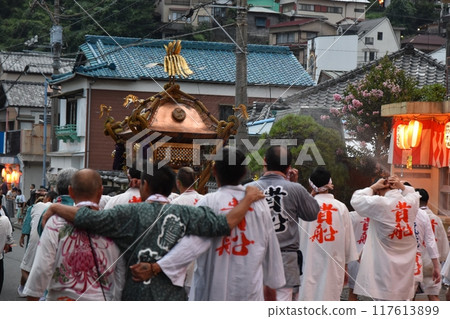 Mikoshi (portable shrine) at dusk during the Manazuru Kibune Festival in Kanagawa Mikoshi (portable shrine) at dusk during the Manazuru Kibune Festival in Kanagawa 117613899