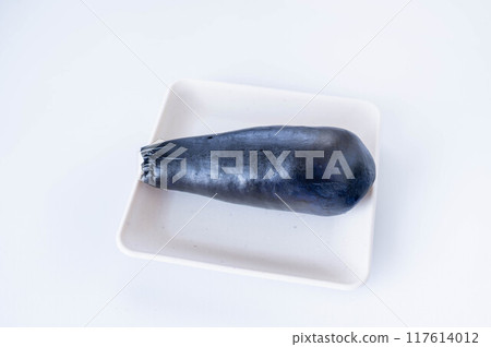 Salted water eggplant 117614012
