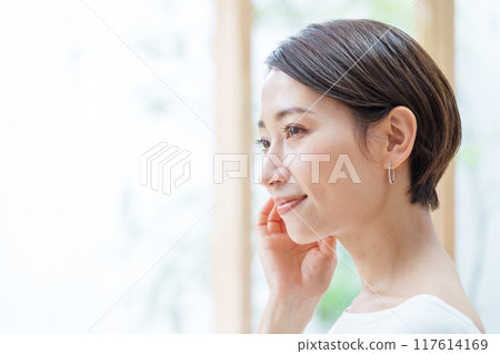 Mrs. Women Beauty Concept 117614169