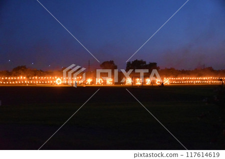 Kunitachi Matobi Fire on the Tama River riverbed, Tokyo 117614619