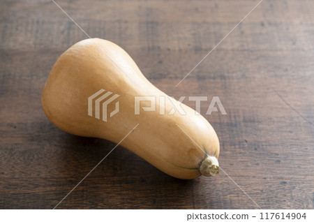 Butter nut pumpkin 117614904
