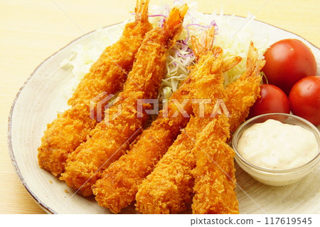 Freshly fried shrimp 117619545