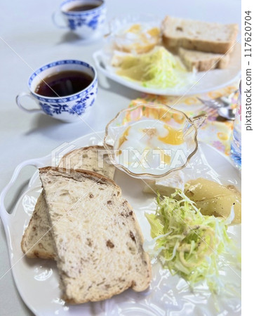 健康一盤早餐核桃麵包 健康一盤早餐核桃麵包 117620704