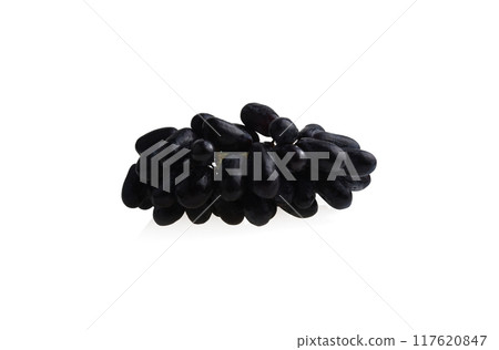 Black grape isolated on white background 117620847