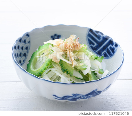 Onion and bitter melon salad Onion and bitter melon salad 117621046