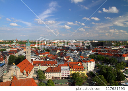 View of the city from the observation deck of St. Peter's Church in Munich, the capital of Bavaria, Federal Republic of Germany, Europe 117621593