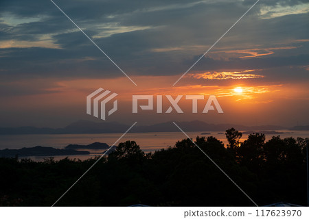 從夕陽丘看到的日落 117623970