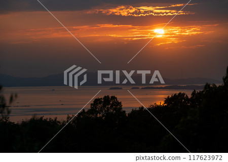 Sunset seen from Yuhigaoka 117623972