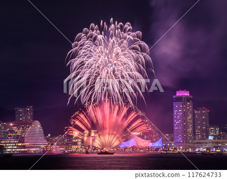 Kobe fireworks and city night view 117624733