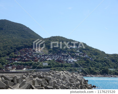 A village in the mountain 117625520