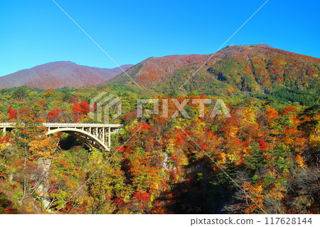 [宮城]火影忍者的紅葉沐浴在旭 117628144