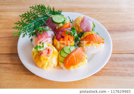 Colorful temari sushi 117629985