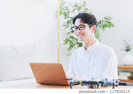 家用無人機維護筆記型電腦 家用無人機維護筆記型電腦 117630215