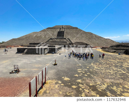 Pyramid of the Sun, Teotihuacan Ruins, Mexico Pyramid of the Sun, Teotihuacan Ruins, Mexico 117632946