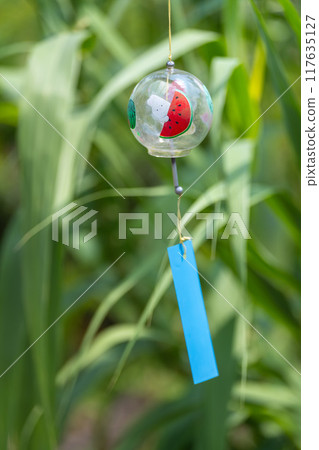 Summer wind chimes 117635127