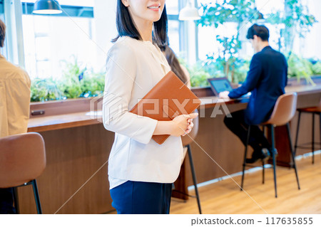 Business woman office Business woman office 117635855