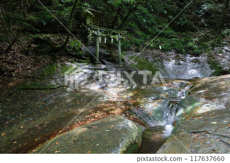 Fukaya Ryuchin Valley and Ryuchin Shrine [Uda City, Nara Prefecture] 117637660