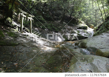 Fukaya Ryuchin Valley and Ryuchin Shrine [Uda City, Nara Prefecture] 117637684