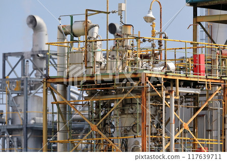 綜合大樓煙囪的圖像 117639711