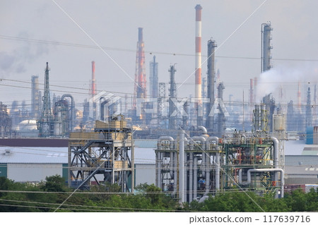 綜合大樓煙囪的圖像 117639716