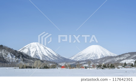 Winter ranch 16:9 Mt. Shiribetsu (left) Mt. Yotei (right) Kimobetsu Town Winter ranch 16:9 Mt. Shiribetsu (left) Mt. Yotei (right) Kimobetsu Town 117642301