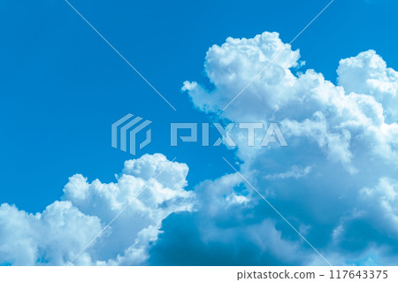 夏日天空升起的積雨雲 b-3 淺色 117643375