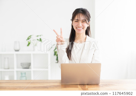 Smiling Woman Business Computer 117645902