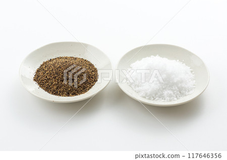 鹽和黑胡椒(黑胡椒) 鹽和黑胡椒(黑胡椒) 117646356