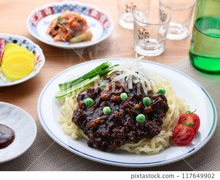 Korean food Jajangmyeon (Chow mein) 117649902