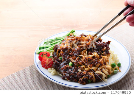 Korean food Jajangmyeon (Chow mein) 117649930