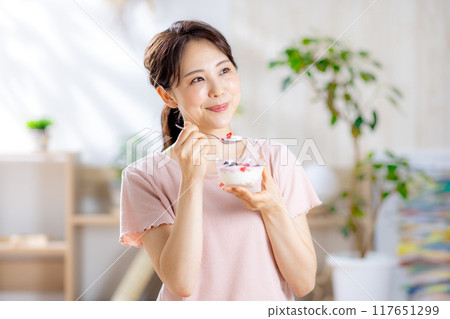 Female Lifestyle 117651299