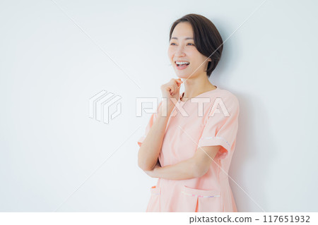 擔心的護士 擔心的護士 117651932