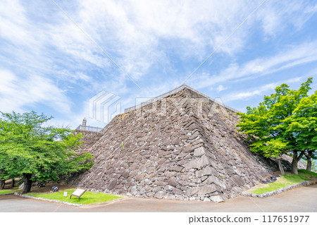 Kofu Castle's castle tower base stone wall - Sangizumi, where long and short stones are stacked alternately at the corners 117651977