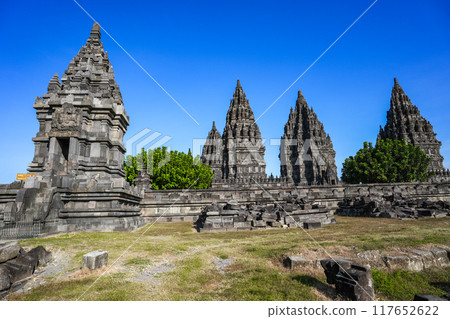 Prambanan Temple is the largest hindu temple compound dedicated to Shiva in yogyakarta, Indonesia. 117652622