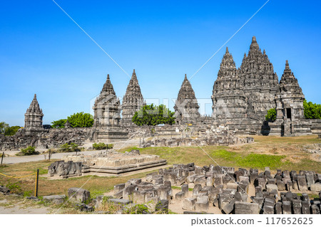 Prambanan Temple is the largest hindu temple compound dedicated to Shiva in yogyakarta, Indonesia. 117652625