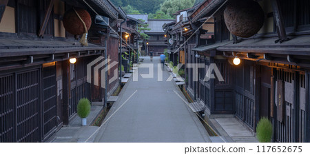 240812 Sanmachi g040-046 117652675