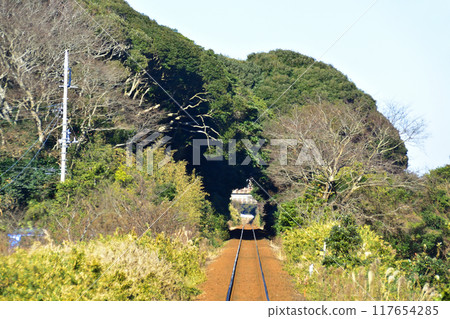 鹿島臨海鐵道大洗鹿島線，從鹿島足球場站到太陽站的車窗看到的景色（2022 年冬季） 117654285
