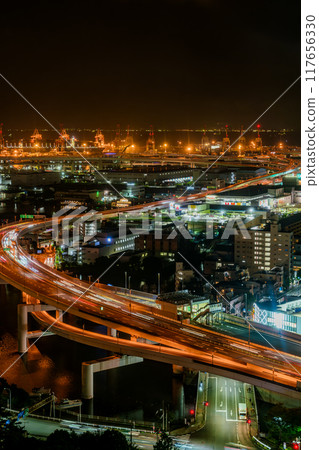 [Kanagawa Prefecture] Honmoku Pier and Expressway at Night 117656330