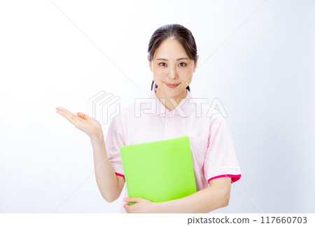 照顧者的女人 117660703
