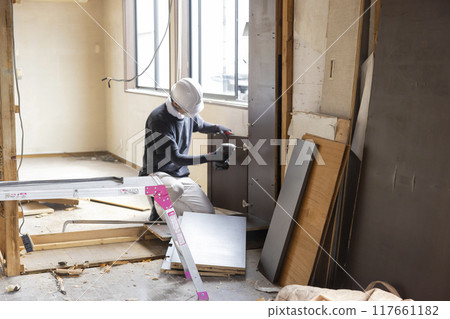 Interior demolition site, renovation, remodeling 117661182
