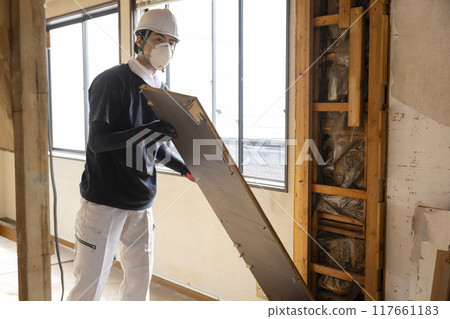 Interior demolition site, renovation, remodeling 117661183