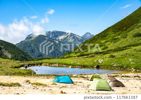從雙六小屋帳篷遺址看到的笠嶽山 117661387