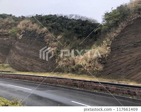 Strata - STRATUM - Strata - STRATUM - 117661409